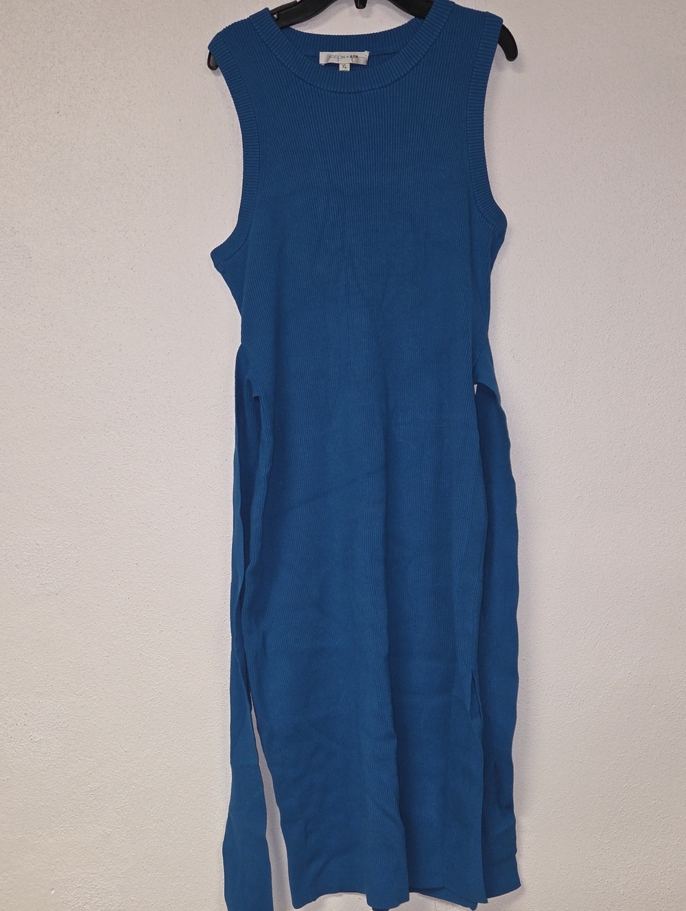 Sleeveless Blue Knit Midi Dress